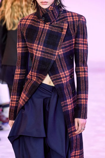 Look 140
